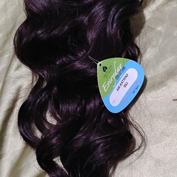 Wigs - Picture 1 of 4